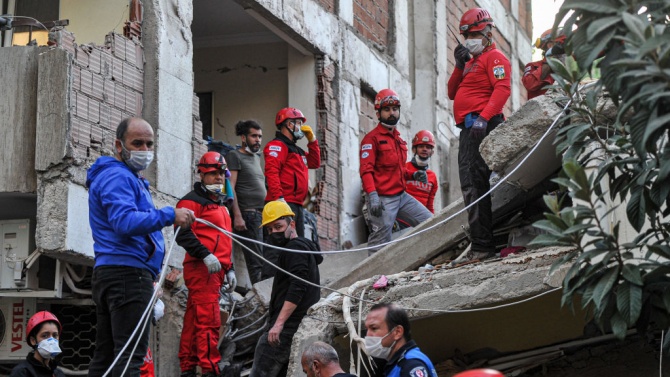 12 са вече жертвите от опустошителното земетресение в Турция