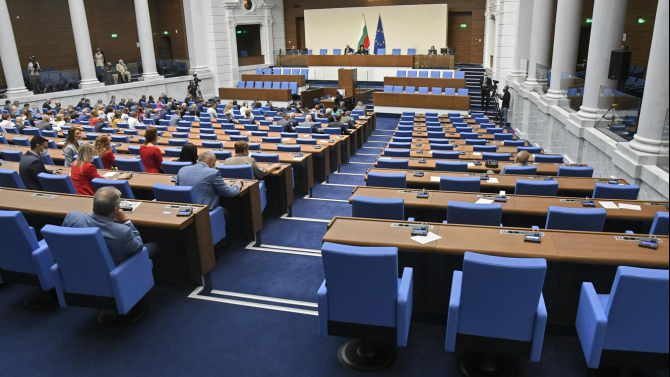 МТСП внесе в НС анализ на законодателството в областта на социалното подпомагане