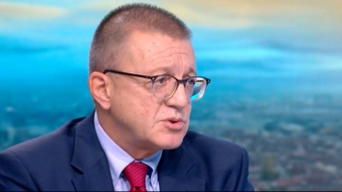 Бойко Ноев: България трябва да прояви стратегическо търпение към Северна Македония