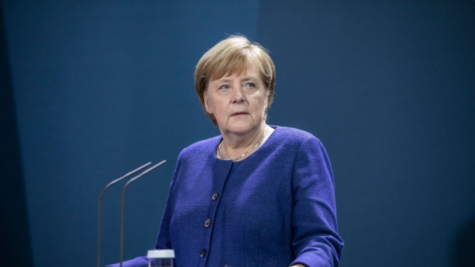Ангела Меркел към Борисов и Заев: Трябва да постигнете съгласие