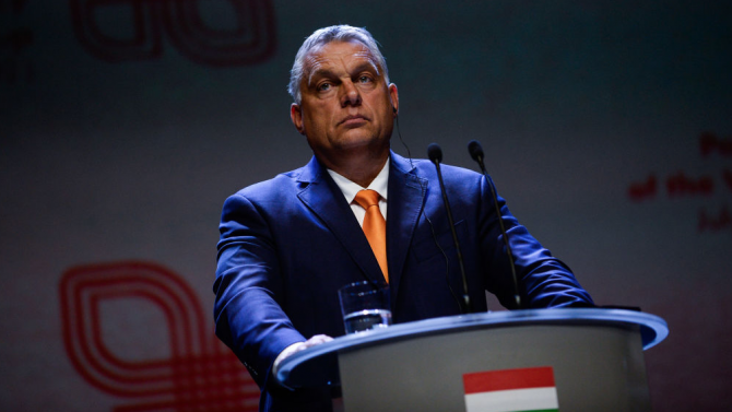 Орбан получи извънредни правомощия 