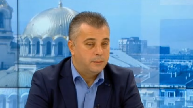 Юлиан Ангелов: Македония не може да влезе в ЕС като държава, сипеща омраза и обиди към България