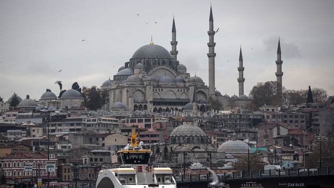 Над 70% спад на чуждите туристи в Истанбул