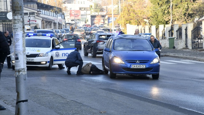 Блъснаха жена в близост до пешеходна пътека в Бояна