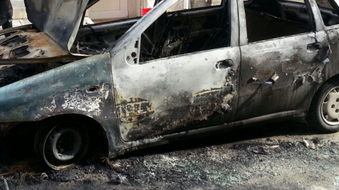 Кола се запали след катастрофа в Монтанско, шофьор пострада 