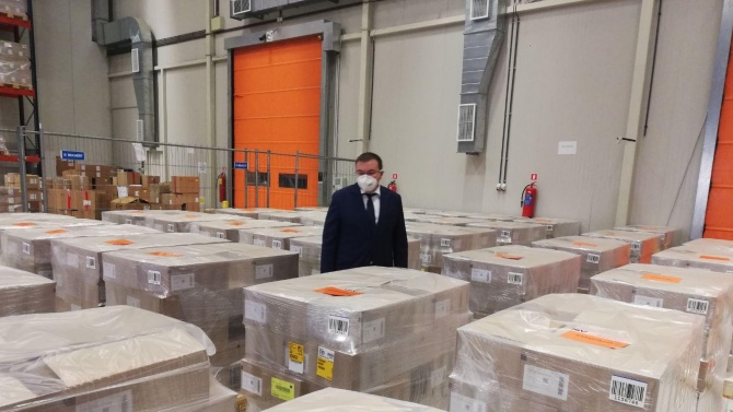 Борисов: 300 000 опаковки нискомолекулярен хепарин пристигнаха тази вечер в България