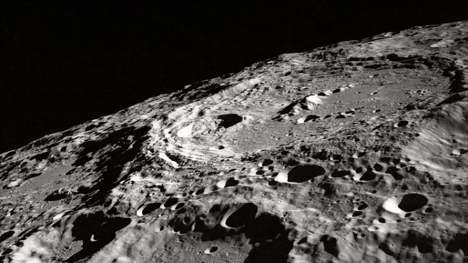 Китай прилуни отново модула за излитане на "Чанъе-5" на повърхността на Луната 