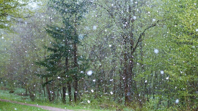 Вижте какво ще е времето утре