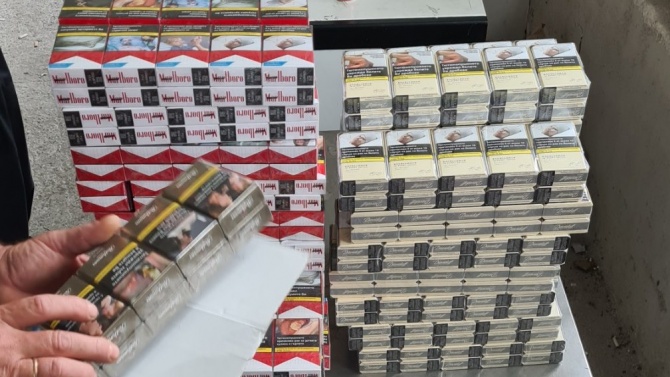 Спипаха над 64 000 къса цигари без документи на митниците у нас