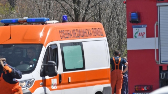 Инцидент на пешеходна пътека в Сливен, мъж пострада