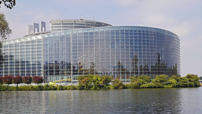 Европарламентът планира да ратифицира споразумението по Брекзит през март