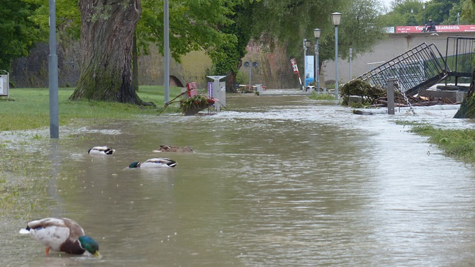 Тежко наводнение в Румъния причини сериозни материални щети