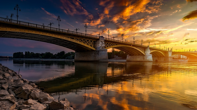 На ГКПП "Видин-Дунав мост" временно е преустановено движението на изход от страната