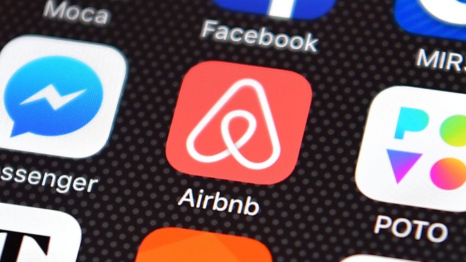 Airbnb анулира резервации за наем на жилища във Вашингтон до инагурацията