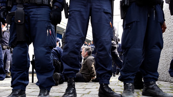 Протест във Виена срещу мерките против COVID-19