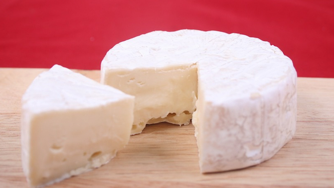 600 кг сирене с изтекъл срок на годност откриха в склад в Пловдив