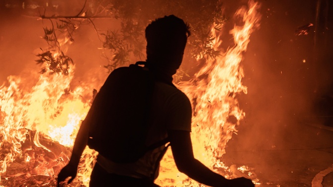 Мъж се самозапали пред сградата на беларуското правителство в Минск