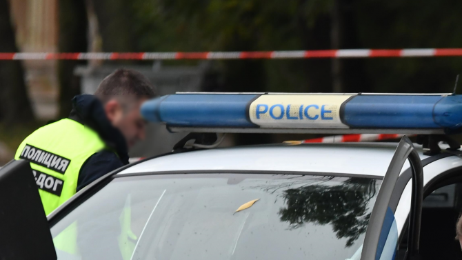 Двама се облякоха като полицаи и задигнаха 120 бона от шофьор в София