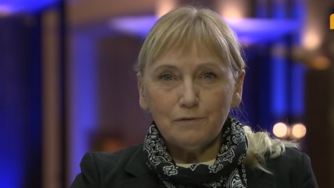 Елена Йончева: Има договорка между Борисов и Нинова