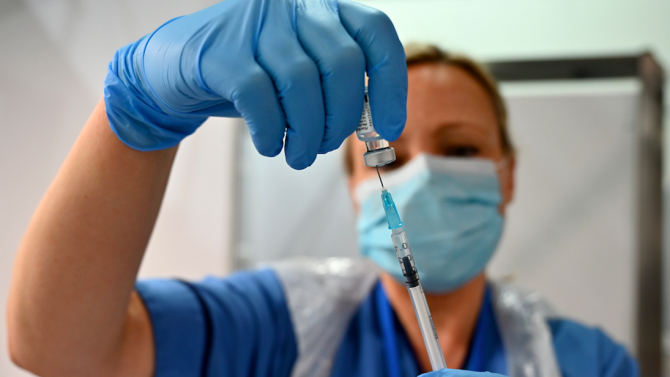 Атанас Пеканов: Цената на ваксините е нищожна в сравнение със загубите за седмица