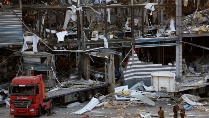 Германска фирма завършва разчистването на опасни материали след експлозията в пристанището на Бейрут