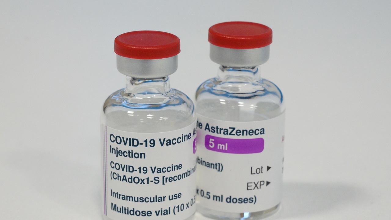 52 800 дози от ваксината срещу COVID-19 на АстраЗенека пристигат утре сутрин у нас