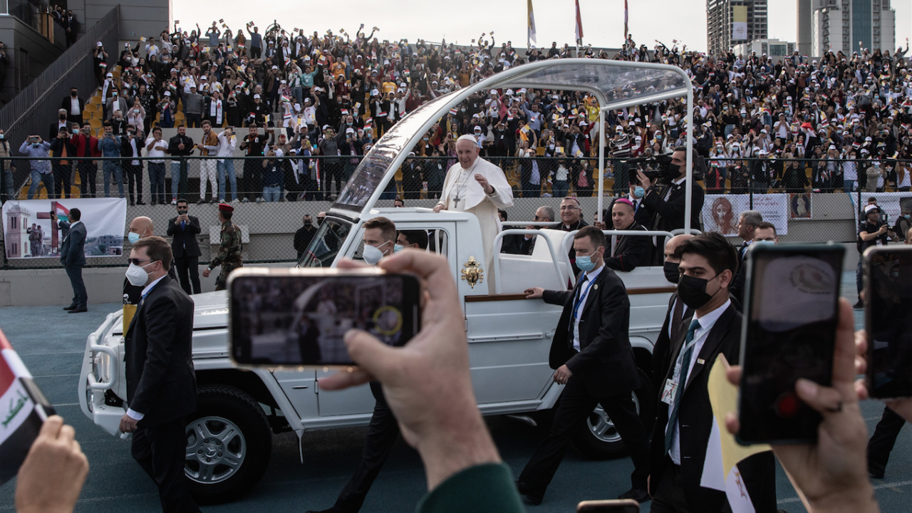 Папата отслужи най-голямата си меса в Ирак