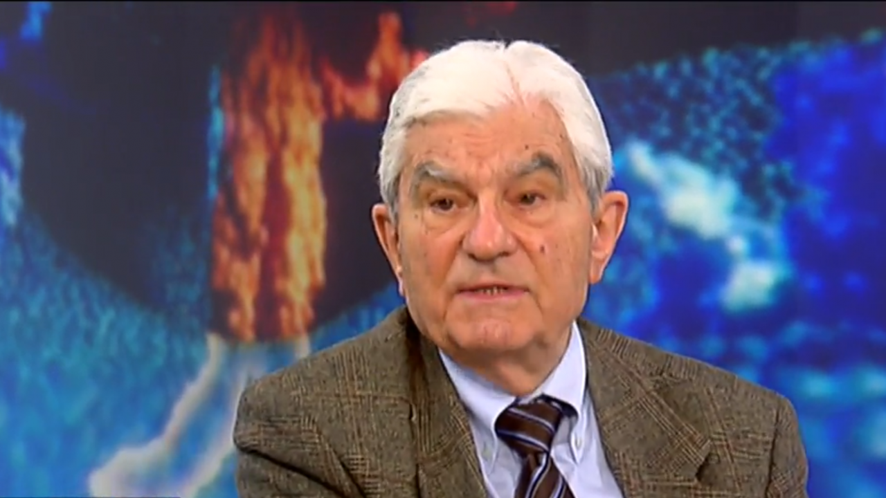 Акад. Петрунов: Ако вирусът продължи да се развива така, ще се ваксинираме всяка година