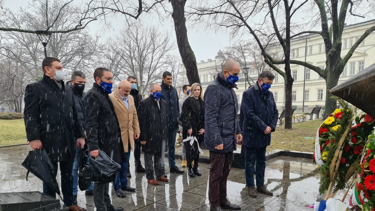 Републиканци за България почетоха паметта на жертвите на Холокоста