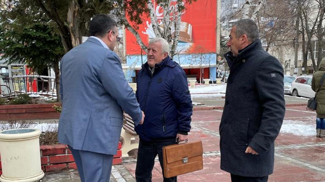 Младен Маринов в Своге : Хора с претенции да управляват не мислят за икономика и здравеопазване, а само да си докажат кой кой е