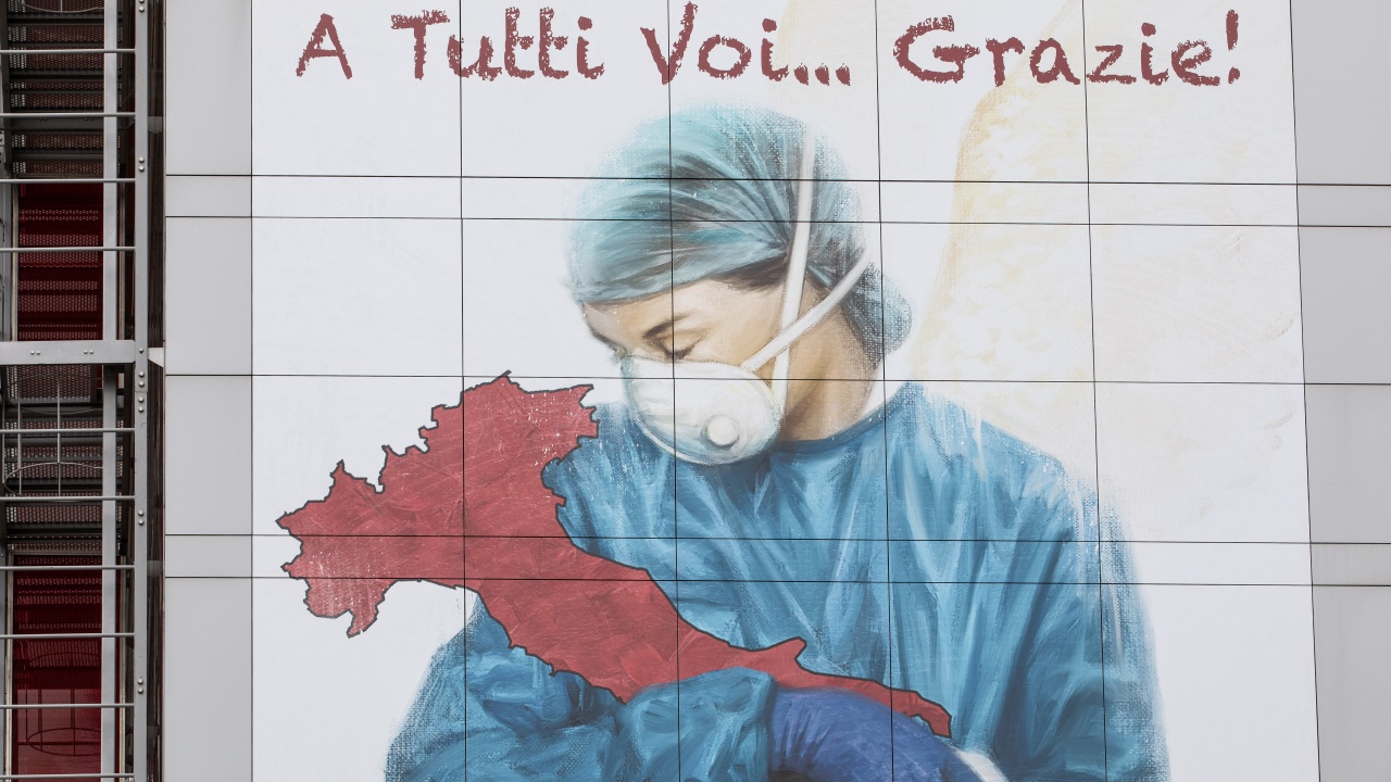 Италия почете паметта на жертвите на епидемията от COVID-19