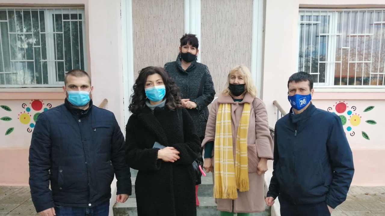 Кандидати за народни представители от ГЕРБ-СДС посетиха варненското село Казашко