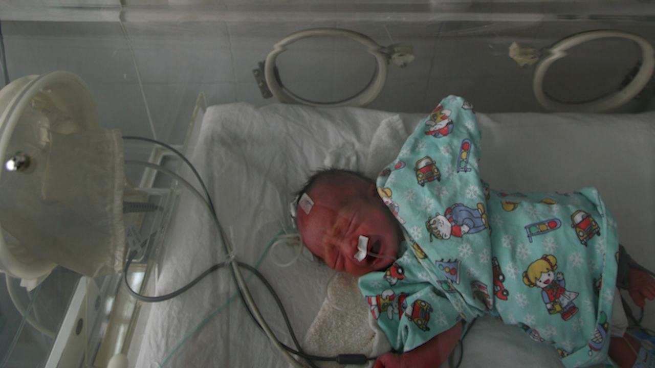 На Благовещение се роди бебе на двойка, подпомогната от инвитро програма във Велико Търново