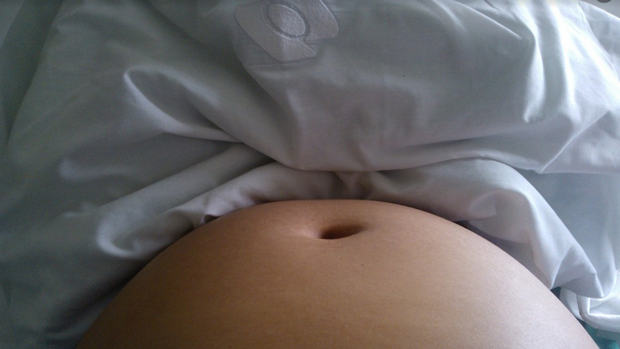Ето какво е състоянието на родилката и двете бременни с COVID-19 в Ямбол 