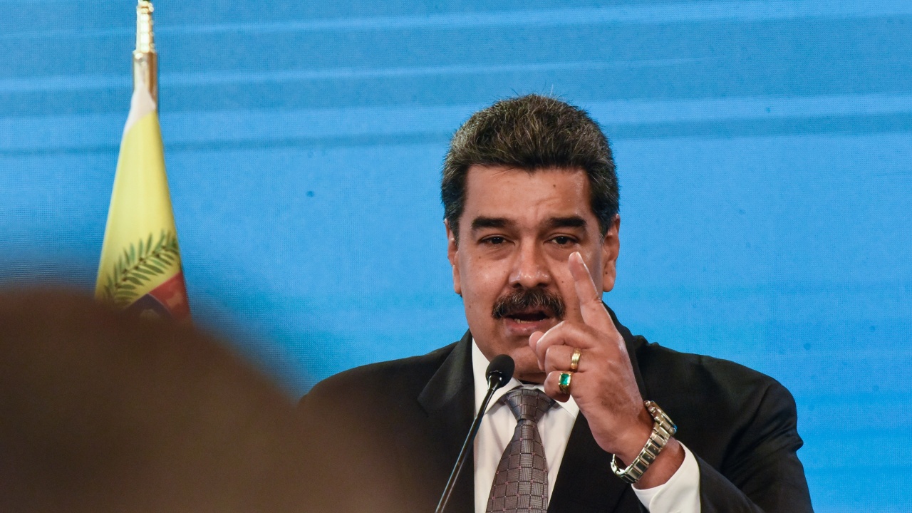 Венецуелският президент Мадуро предлага "петрол срещу ваксини"