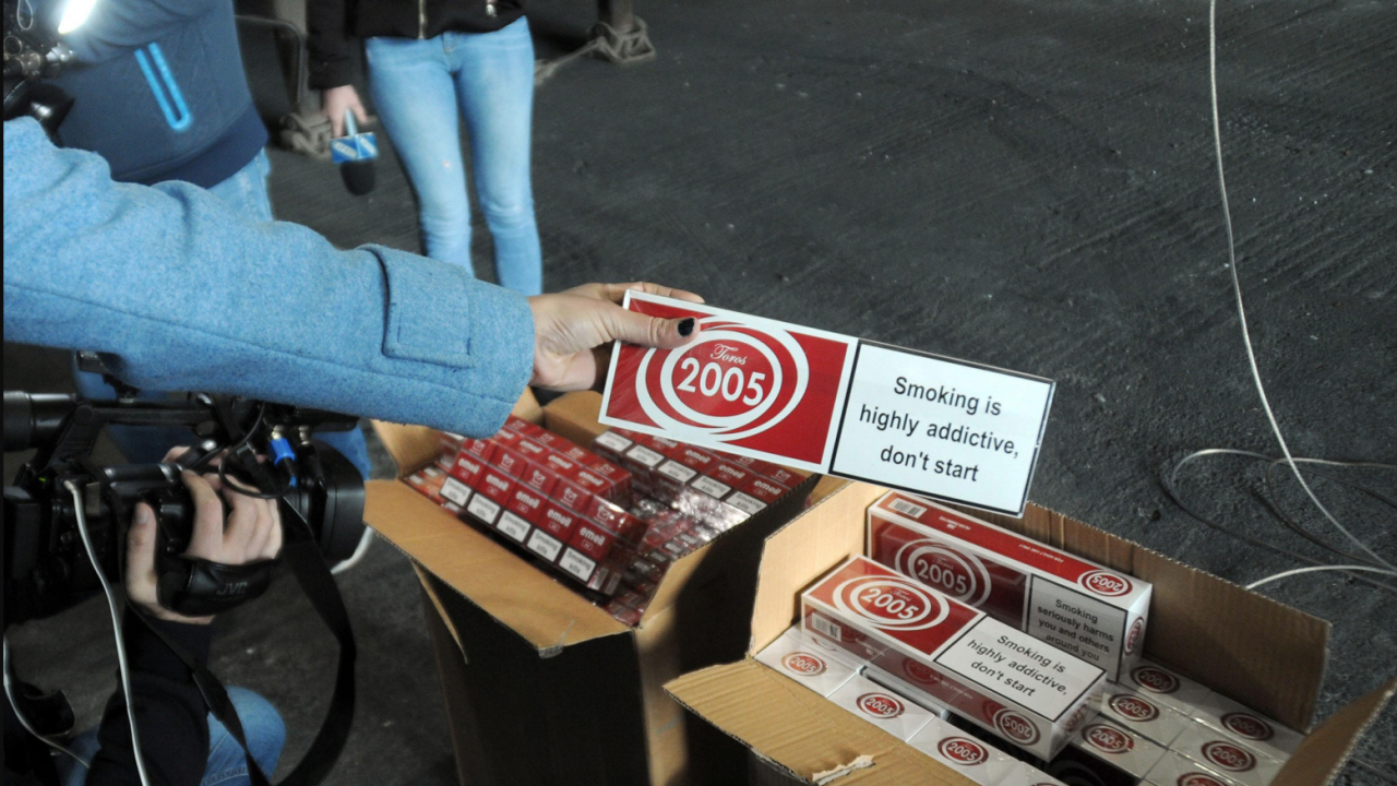 Разкрита е контрабанда на цигари в особено големи размери на пристанище в Бургас 