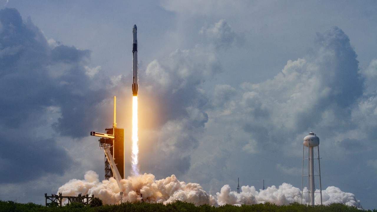 Прототипът на кораба Starship на SpaceX се разби при кацане в Тексас