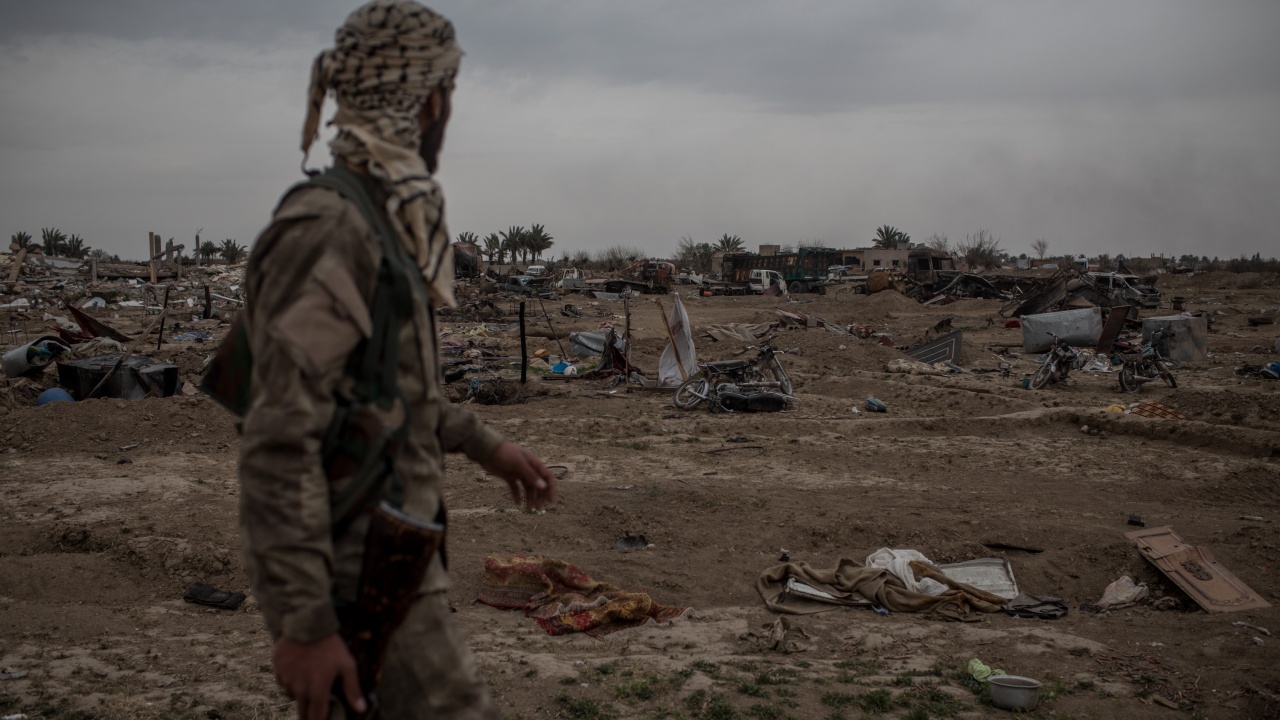 Силите на сирийските кюрди арестували 42-ма души в лагера"Ал Хол"