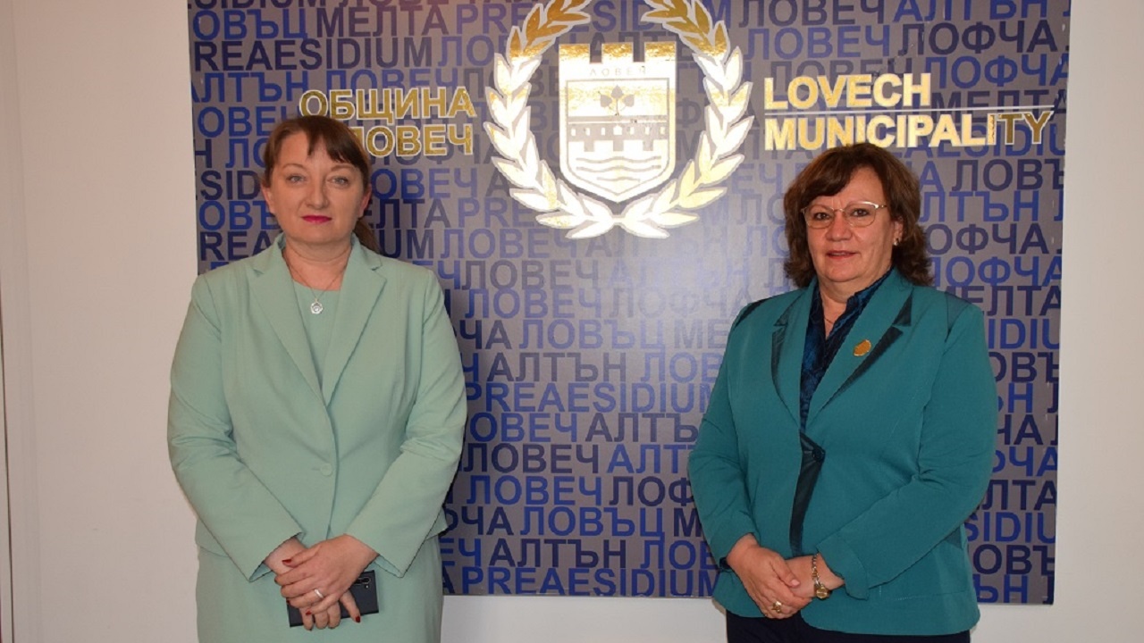 Социалният министър Деница Сачева с висока оценка на свършеното в Ловеч