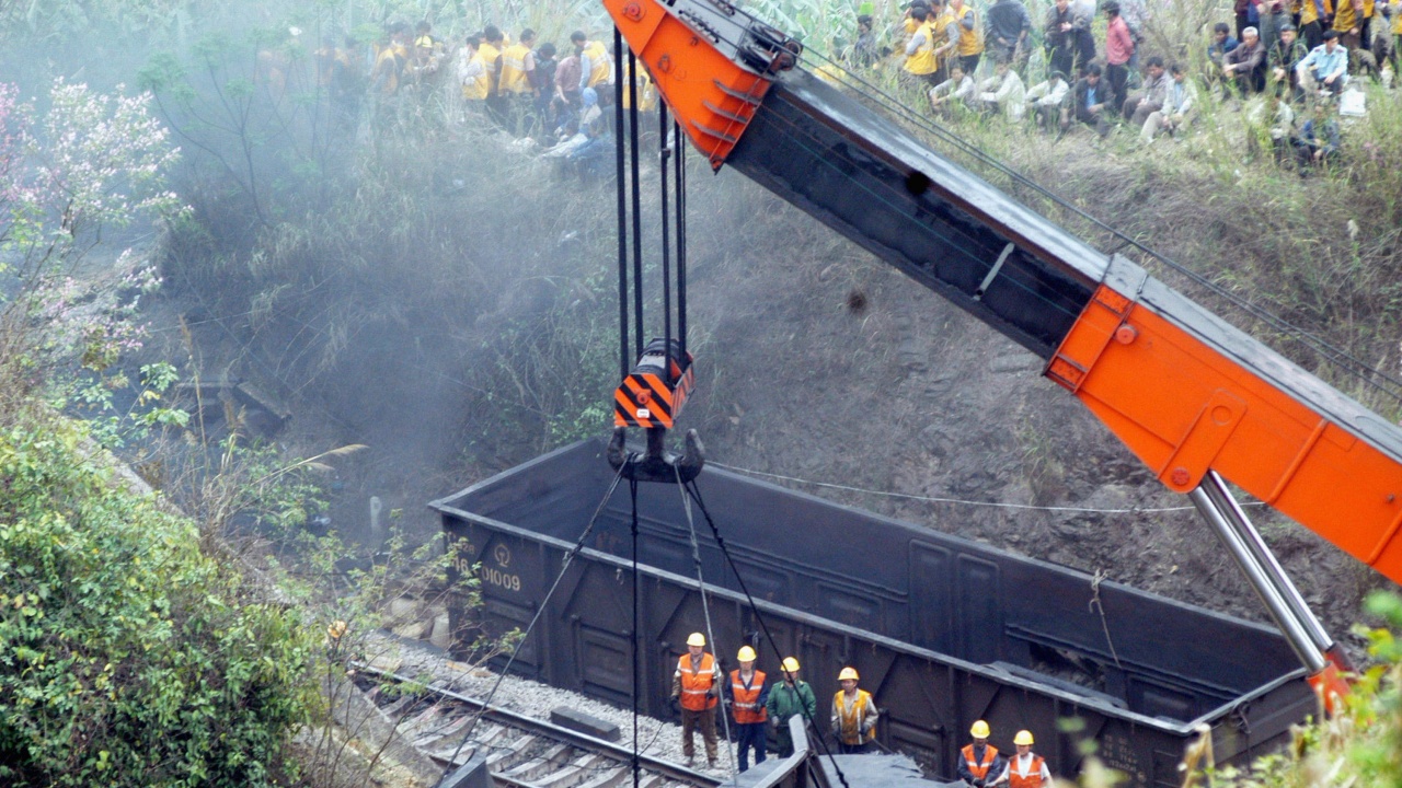Още десетки жертви и ранени при дерайлирането на влак в тунел в Тайван