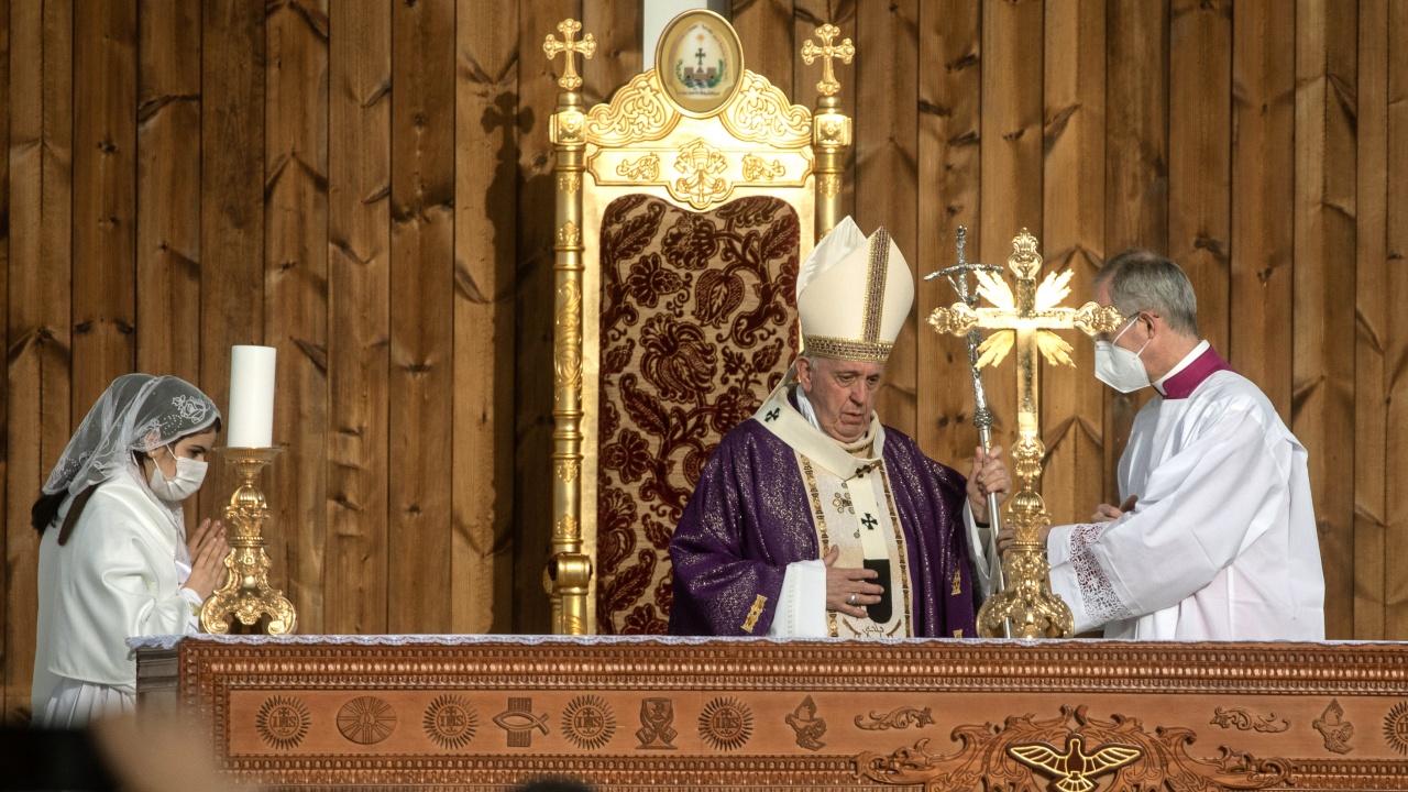 Папа Франциск отслужи Великденска неделна меса 