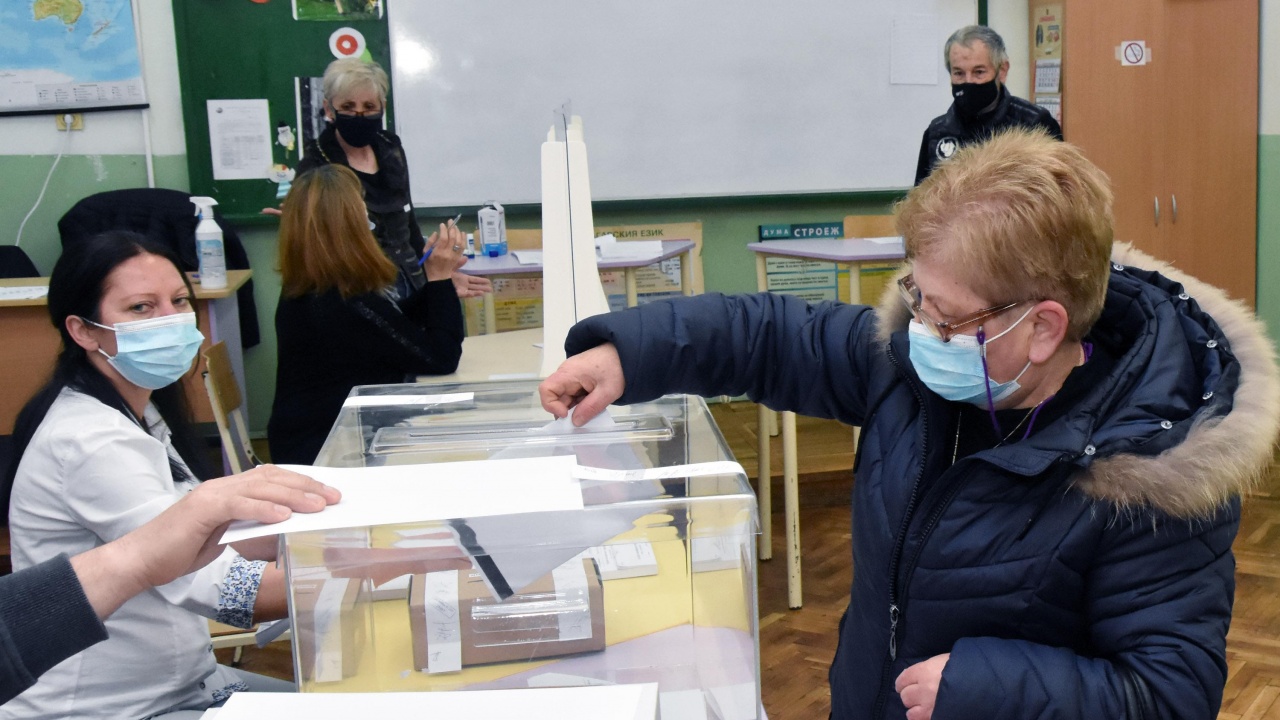 Коалицията ГЕРБ-СДС е водеща политическа сила в Бургас с над 25% от гласовете