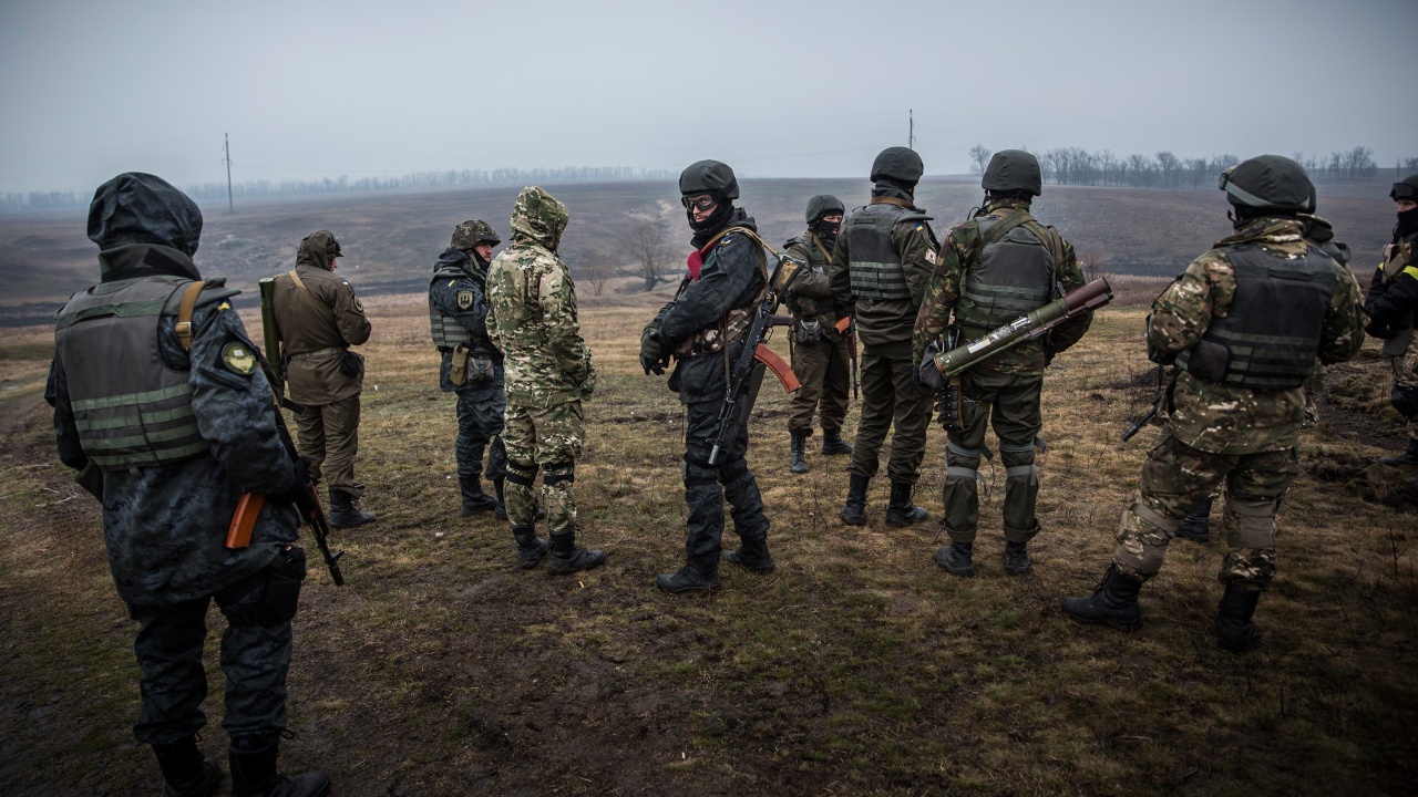 Украйна смята, че Русия струпва военни и техника по границата 