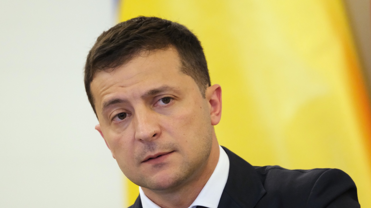 Зеленски посети фронтовата линия в Източна Украйна на фона на изострено напрежение с Русия