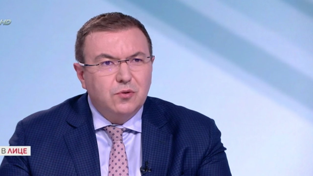 Здравният министър: Искам да отворим всичко, но ще го направим с разум
