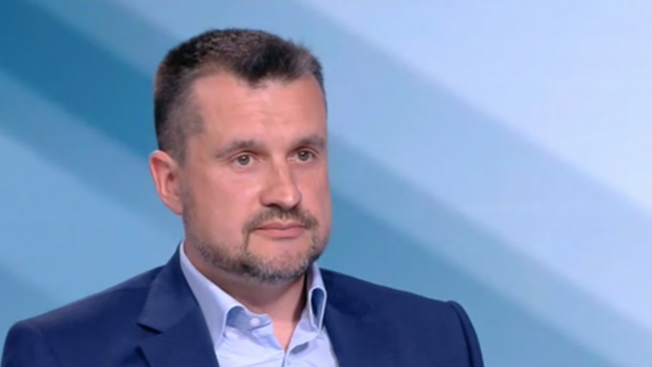 Калоян Методиев: Ако Радев не подкрепи съставянето на правителство, ще означава, че работи срещу интересите на България