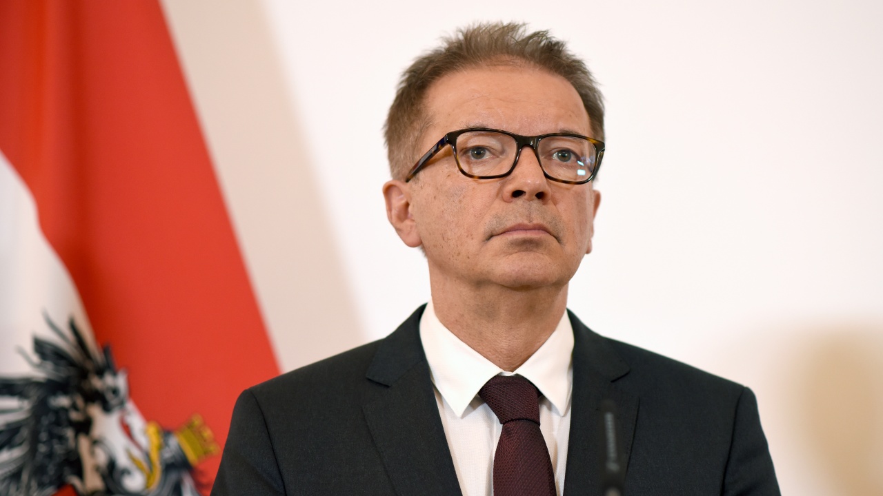 Здравният министър на Австрия се оттегля поради натрупан стрес от пандемията