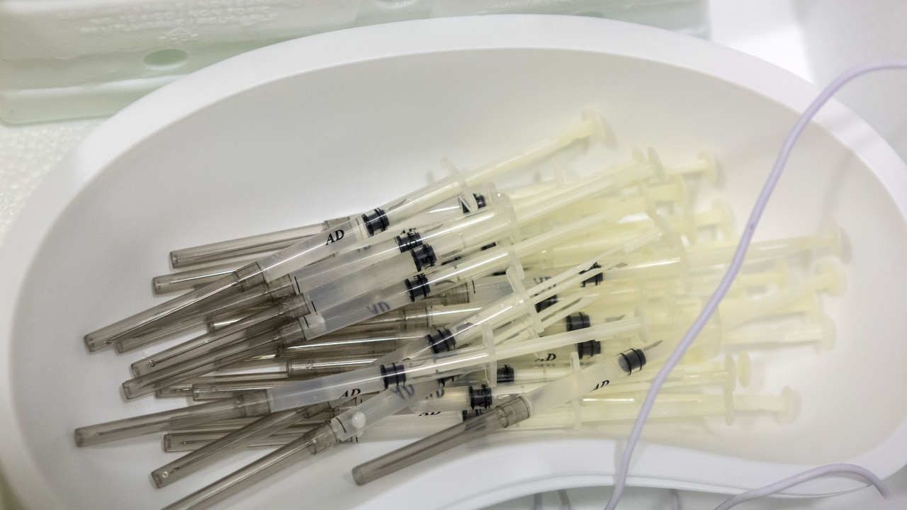 Китай разработва РНК ваксина, подобна на тази на "Пфайзер" и "Модерна" 