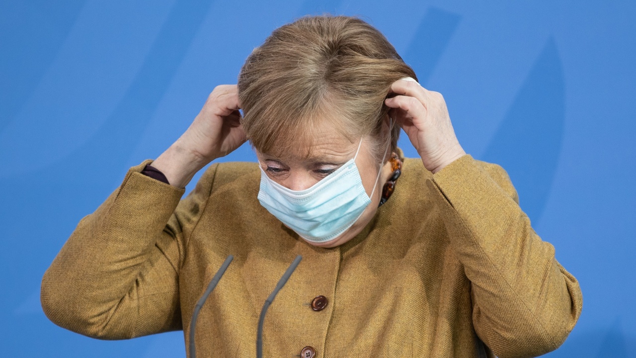 Меркел е обсипвана с критики заради законопроекта за локдаун 
