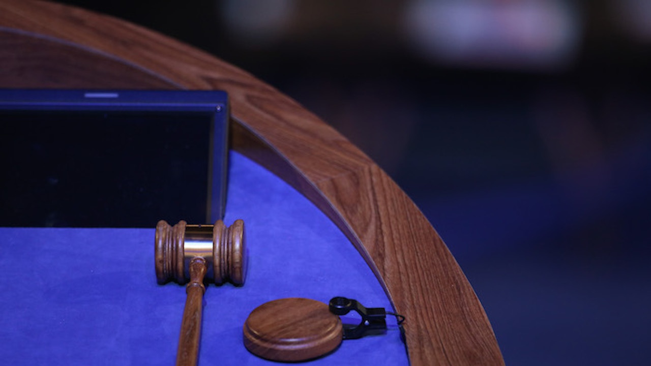 Съдът в Русе отстрани от длъжност обвиняем за подкуп полицай